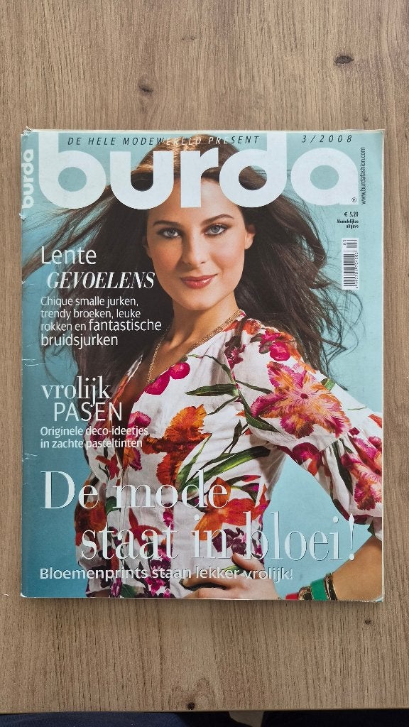 Diverse 23xBurda kledingpatronen 1.50euro p/st /30euro alles, Hobby en Vrije tijd, Kledingpatronen, Overige typen, Vrouw, Zo goed als nieuw