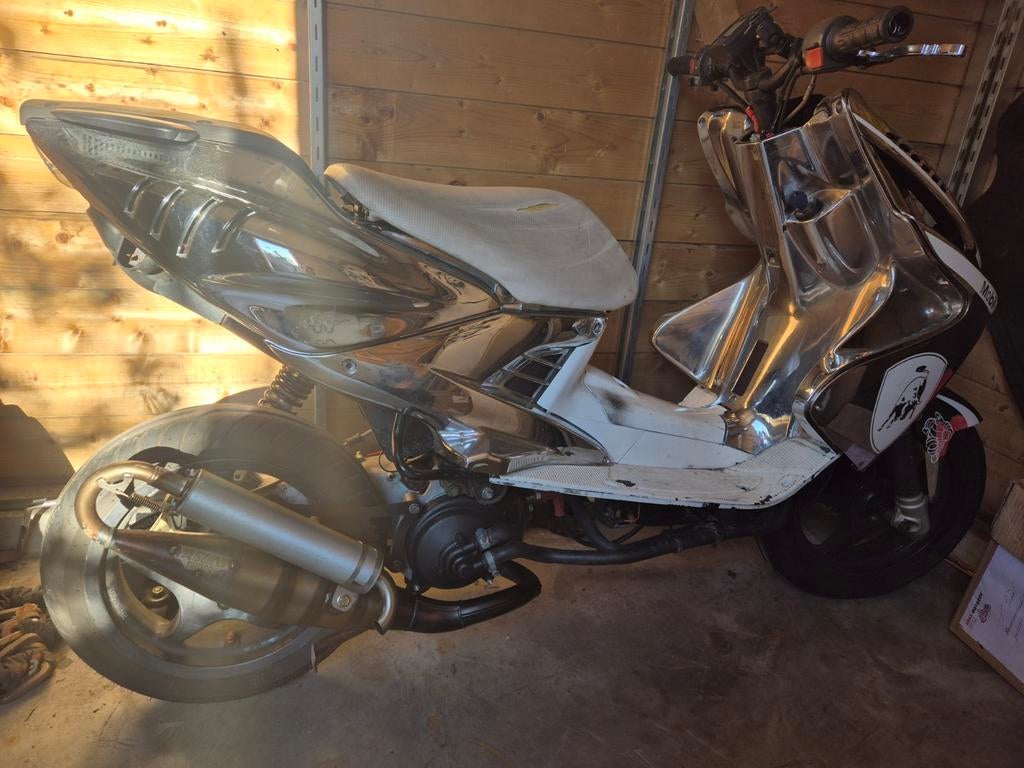 Yamaha aerox 70cc blikvanger chroom, Fietsen en Brommers, Scooters | Yamaha, Ophalen, Tweetakt, Aerox