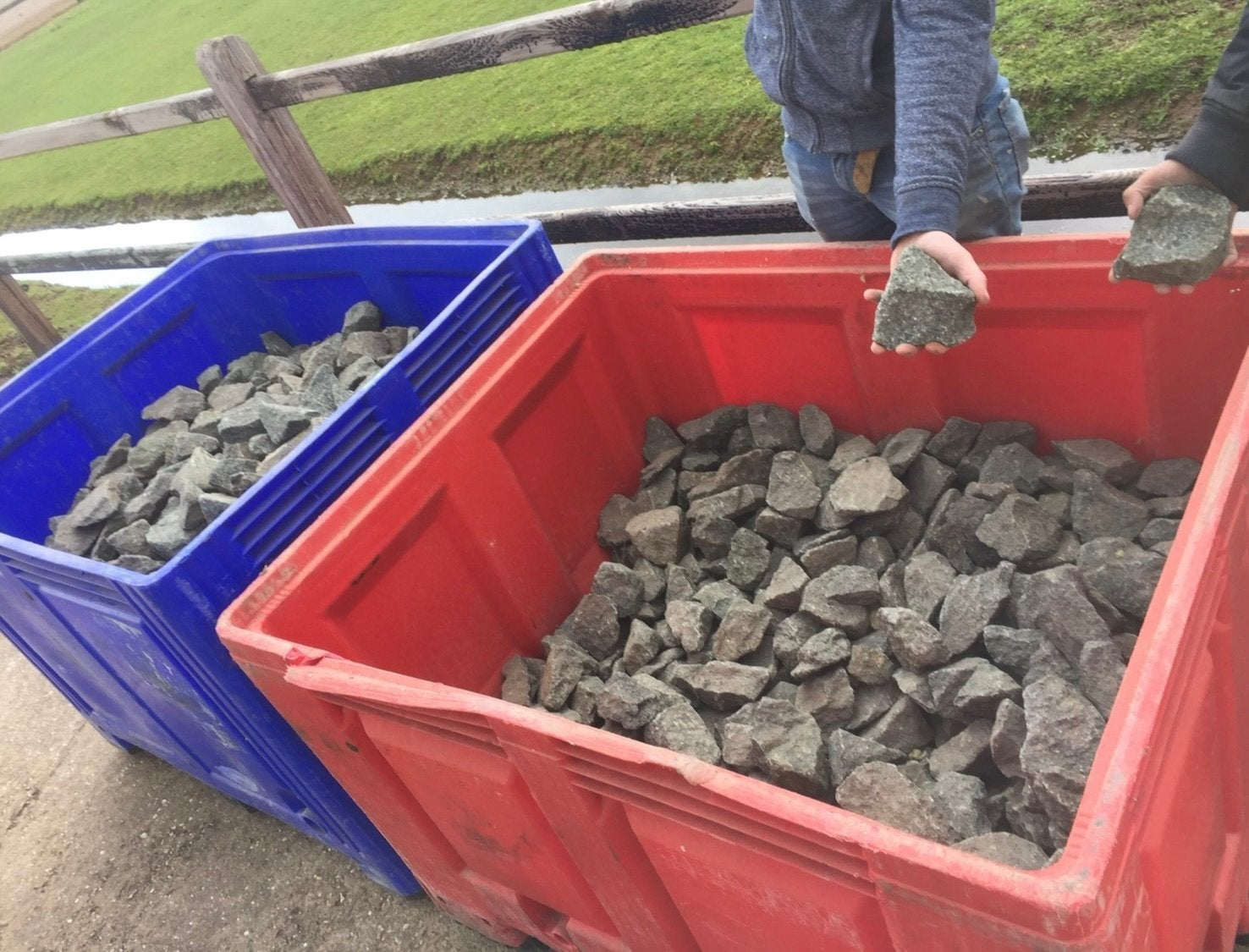 Schanskorf steen, breuksteen, Tuin en Terras, Grind, Keien en Split, Ophalen, Zo goed als nieuw