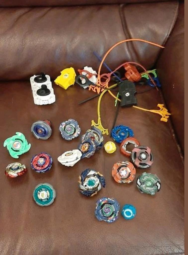 Uitgebreide set Beyblades, inclusief Arena, Ophalen of Verzenden
