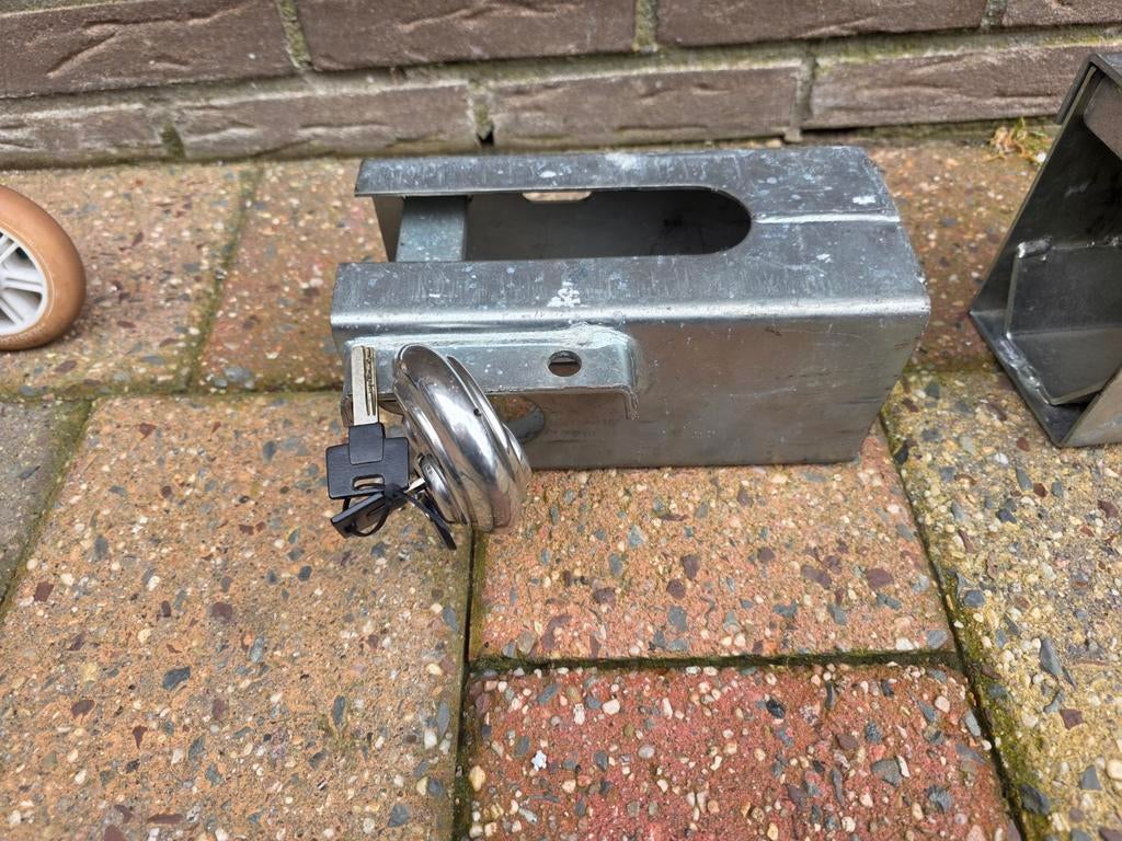 Disselslot met twee sleutels, Ophalen of Verzenden, Gebruikt