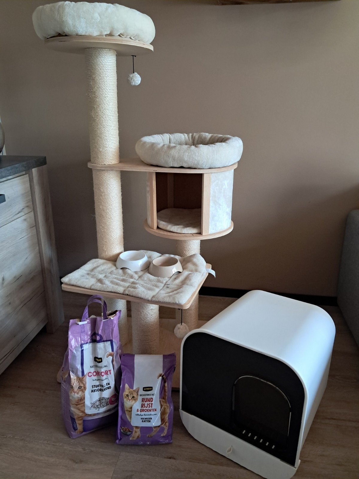 Krabpaal en kattenbak, Meerdere dieren