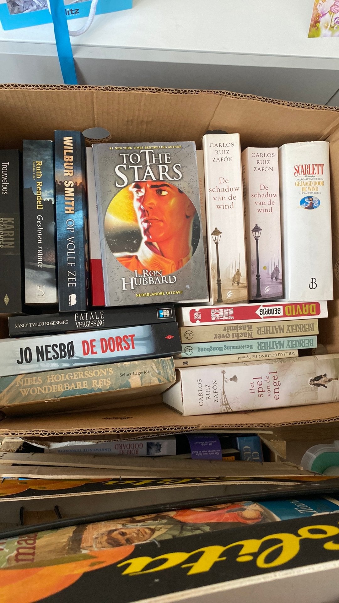 Dozen boeken ( totaal/ per 10 / los te koop), Ophalen, Gelezen
