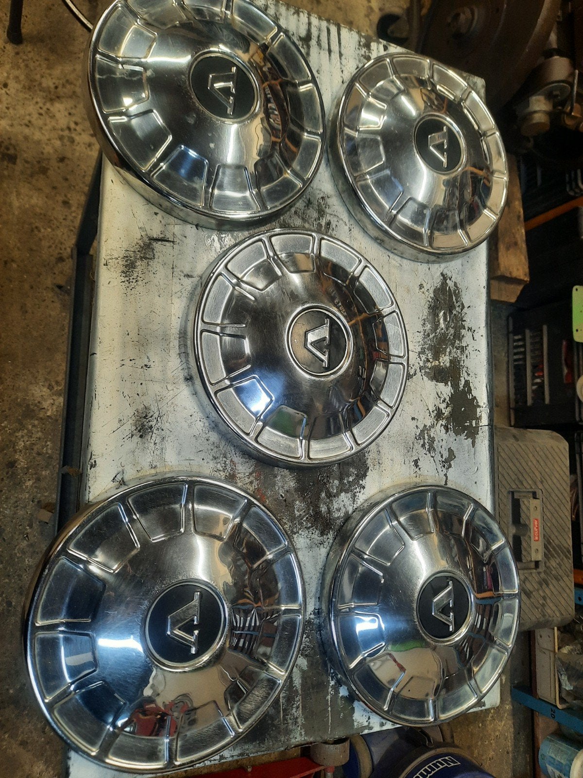 Set van 5 Volvo wieldoppen, chroom, vintage, Ophalen of Verzenden
