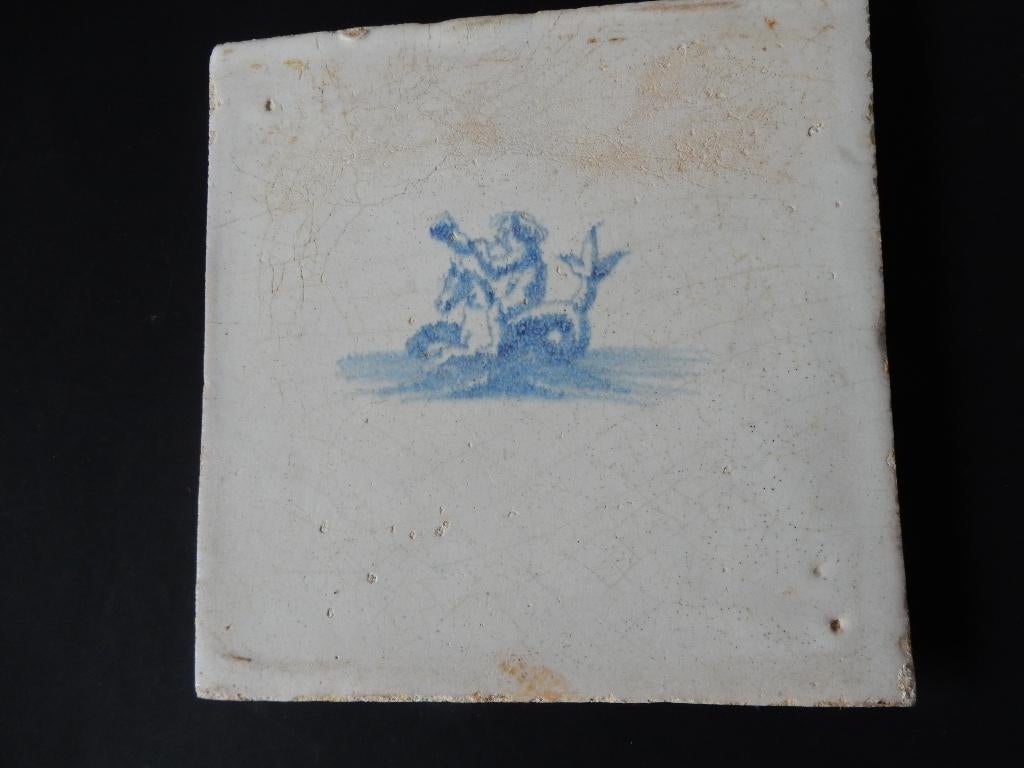 Delft tegel zeemonster  17 e eeuw, Antiek en Kunst, Antiek | Wandborden en Tegels, Ophalen of Verzenden