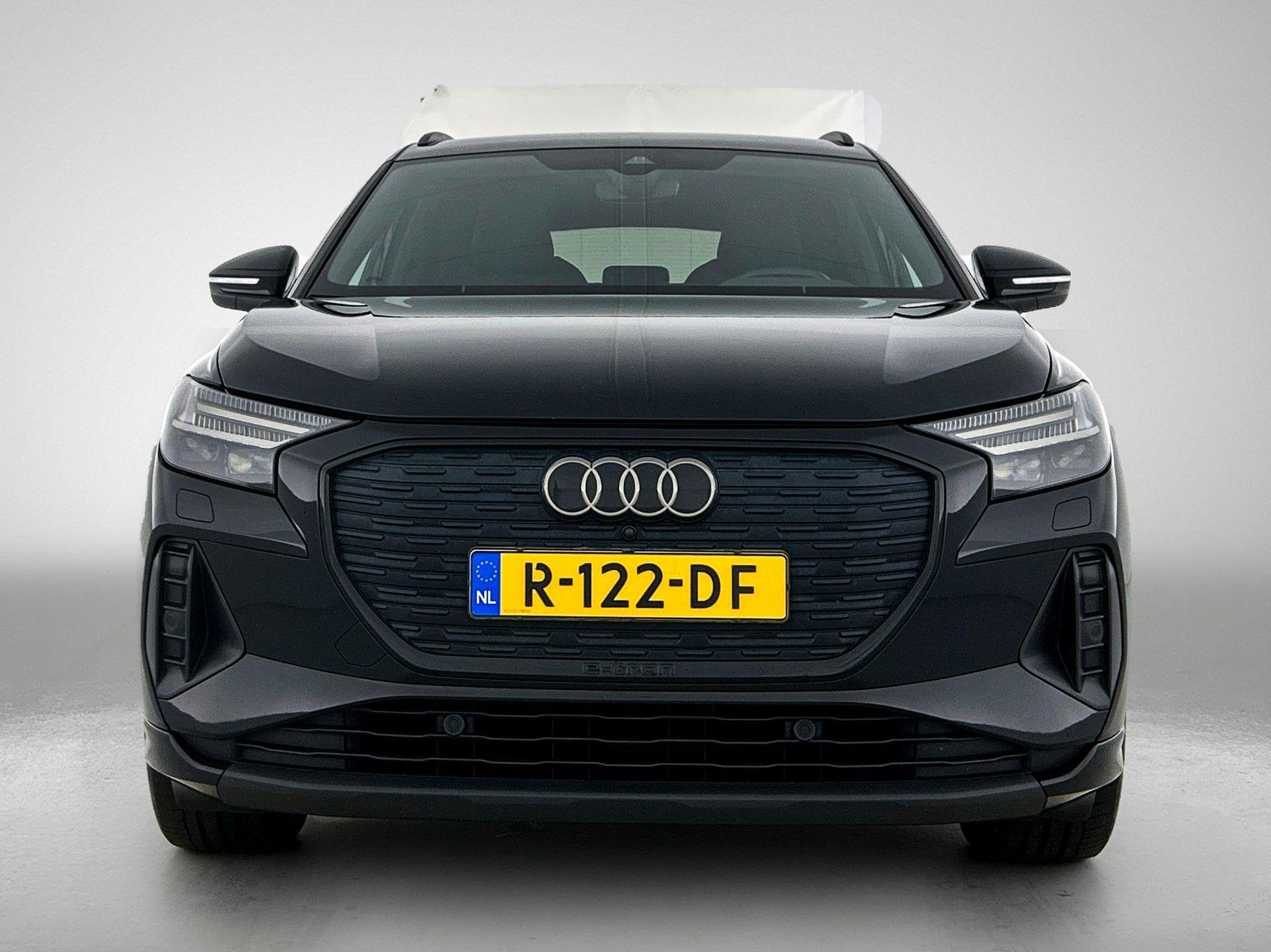 Audi Q4 e-tron 35 Launch edition Advanced 55 kWh 170 PK | Au, Auto's, 12 maanden, Gebruikt, Zwart, Zwart