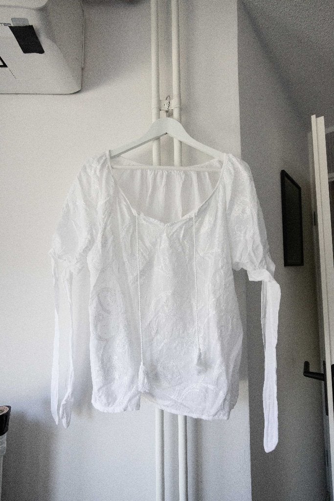 Witte blouse met korte mouw maat M-L, Wit, Maat 42/44 (L), Ophalen of Verzenden, Merkloos