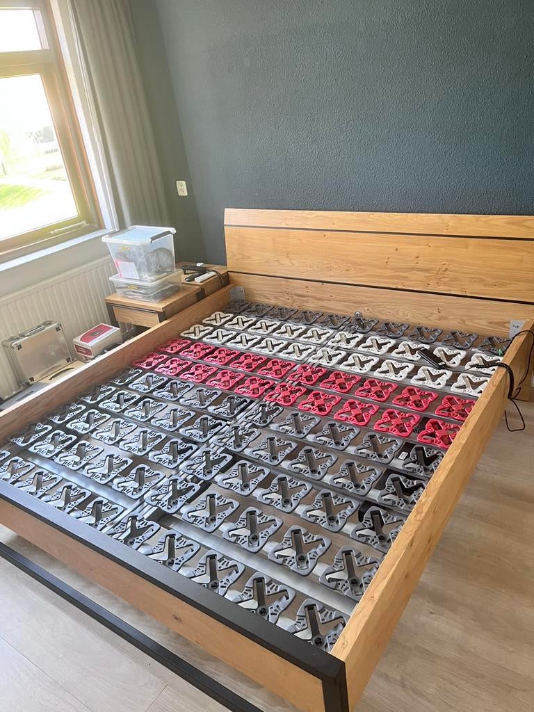 2 persoons elektrisch verstelbaar bed met nachtkastjes., Huis en Inrichting, Slaapkamer | Bedden, Ophalen, Verstelbaar, Tweepersoons