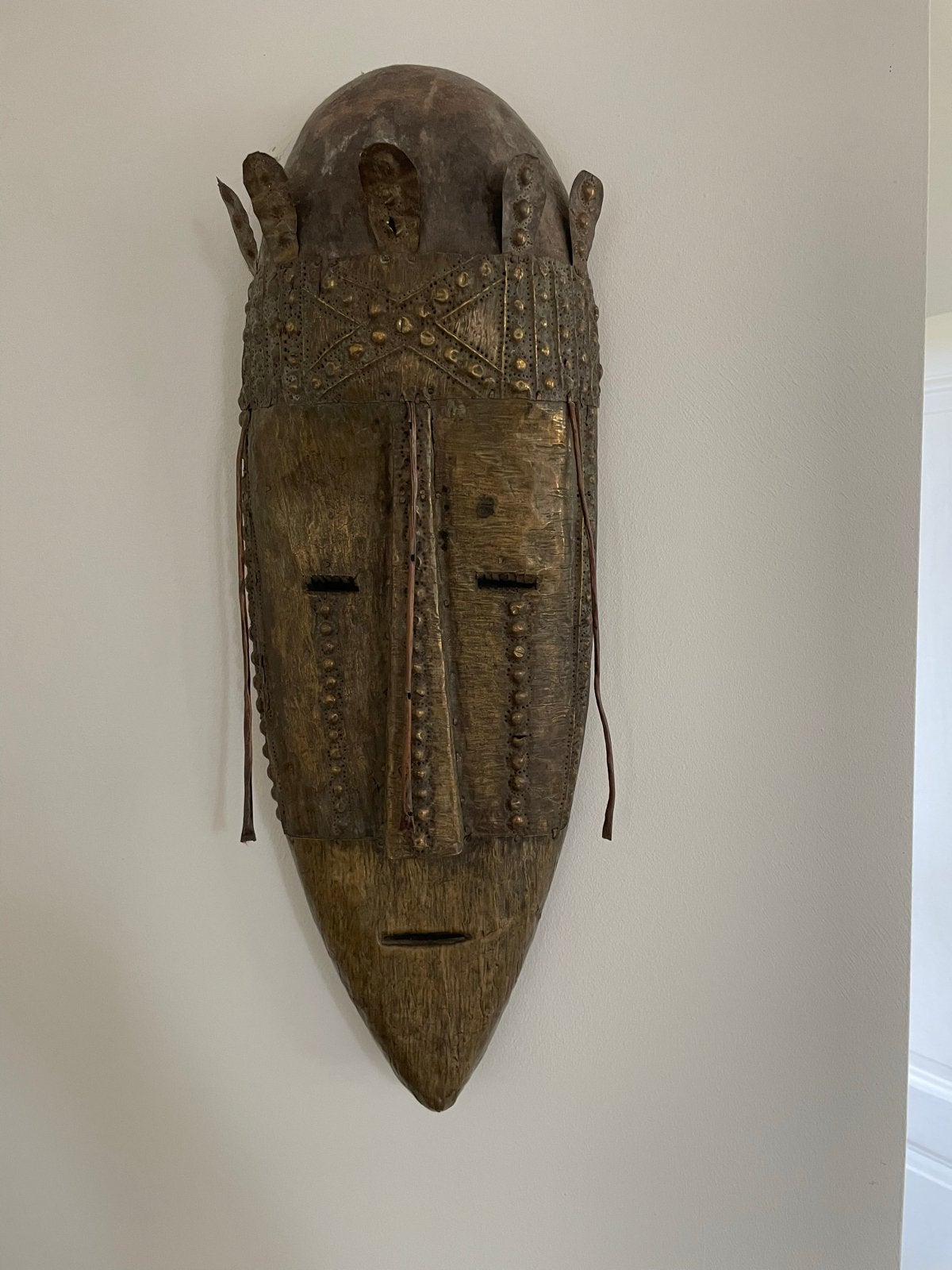 Afrikaans Masker - Bambara Stam, Mali - Koper/Messing Beslag, Hout, Afrika, Ophalen of Verzenden, Versierd