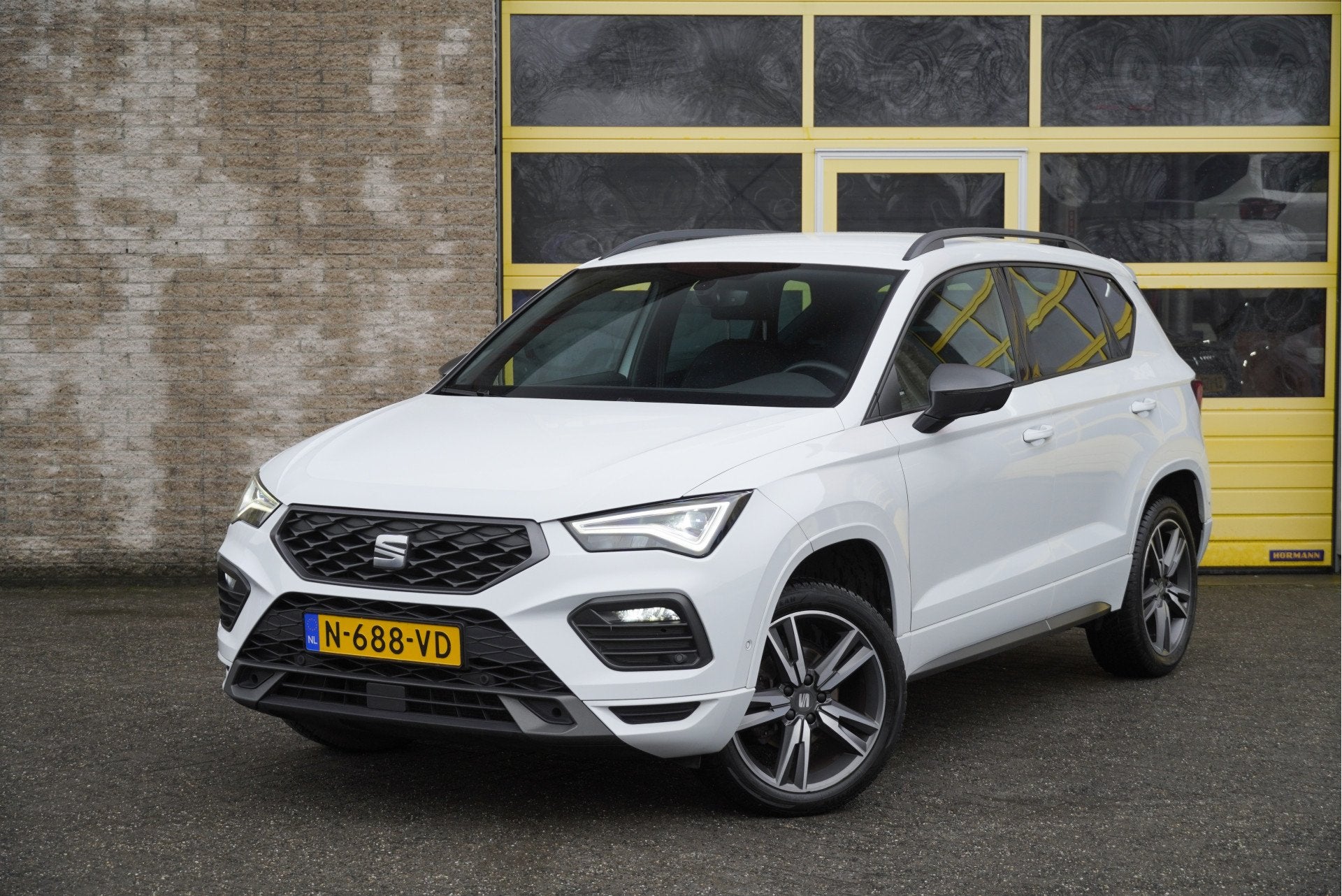 SEAT Ateca 1.0 TSI FR Business Intense BJ2022 Lmv 18" | Led, Voorwielaandrijving, Gebruikt, Ateca, Wit