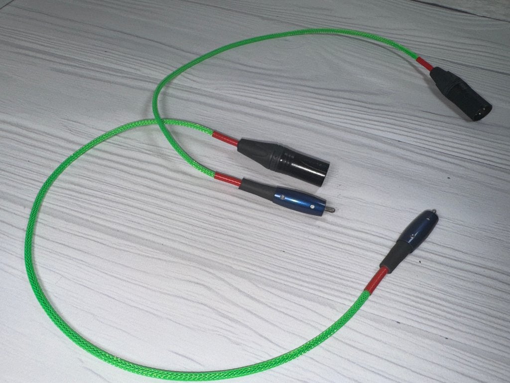 AudioQuest Husky RCA naar XLR subwoofer interlink kabel, Verzenden, Zo goed als nieuw, Minder dan 2 meter, Interlink-kabel