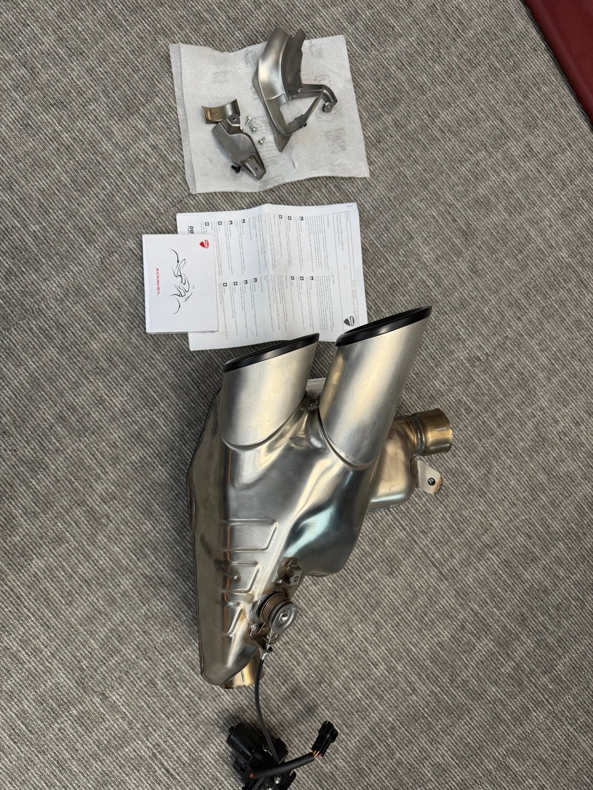 Originele Ducati XDiavel Uitlaatdemper, Ophalen, Gebruikt