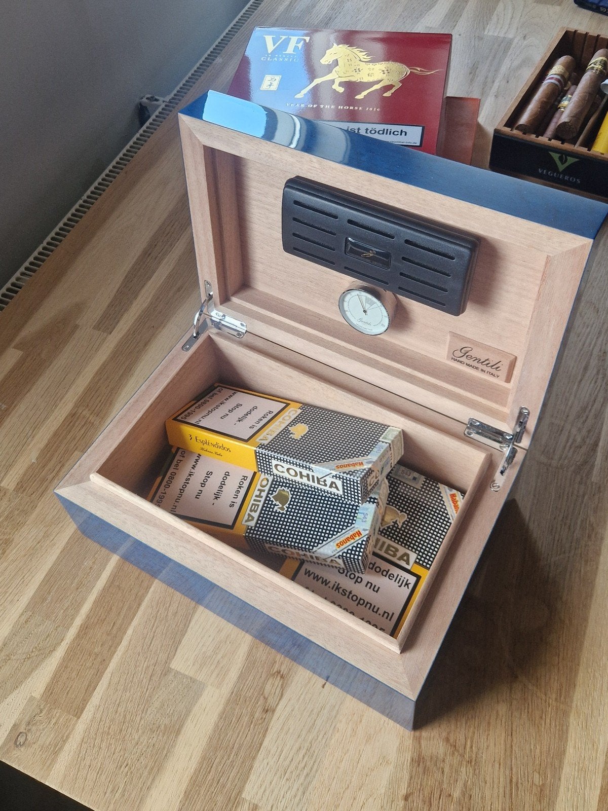 Luxe Gentili Humidor - Blauw Glanzend, Verzamelen, Rookartikelen, Aanstekers en Luciferdoosjes, Zo goed als nieuw, Overige typen