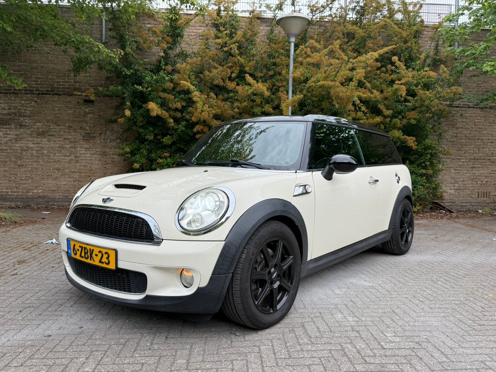 Mini Clubman 1.6 Cooper S AUTM beige, Automatische klimaatregeling, 4 cilinders, 4 stoelen, Wit