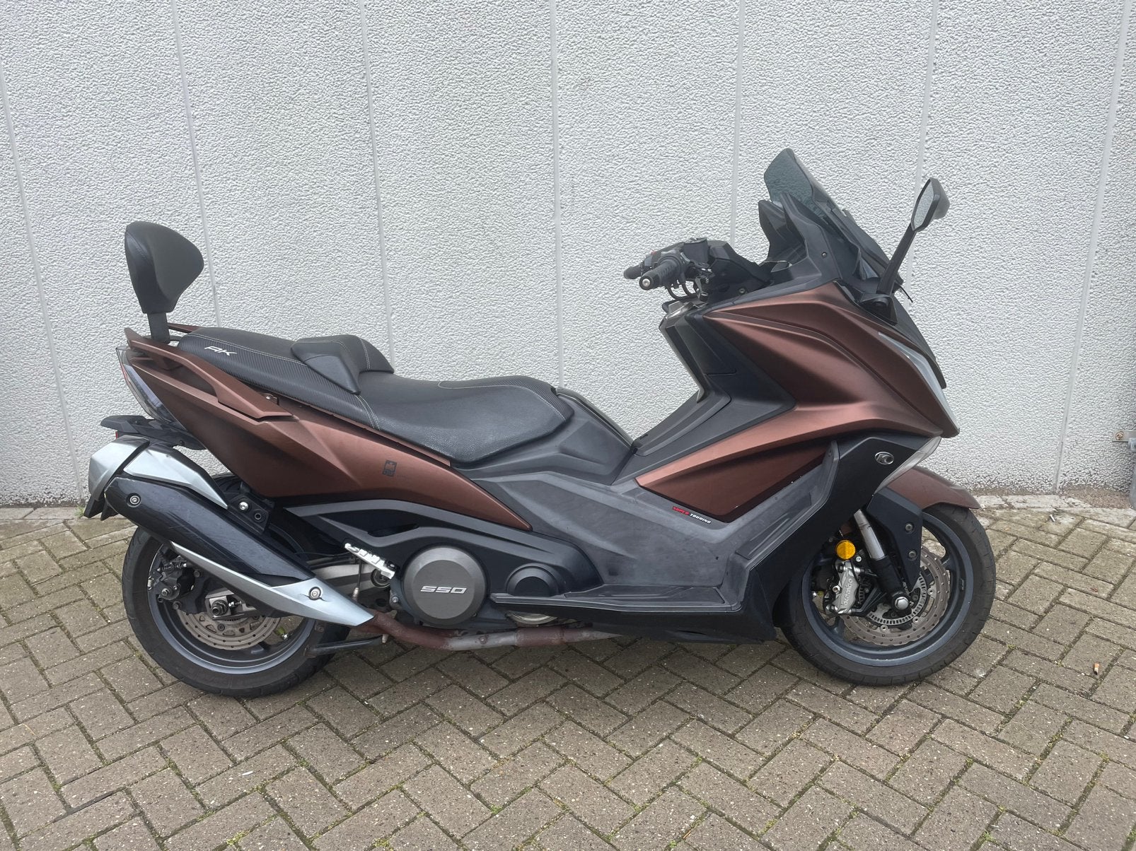 Kymco AK 550, Motoren, Kymco, Bedrijf