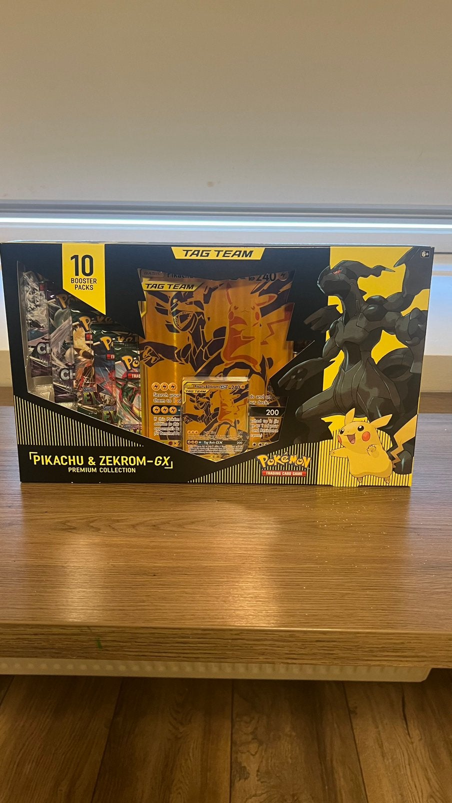 Pikachuw & Zekrom GX Box (clean), Hobby en Vrije tijd, Verzamelkaartspellen | Pokémon, Ophalen of Verzenden, Zo goed als nieuw