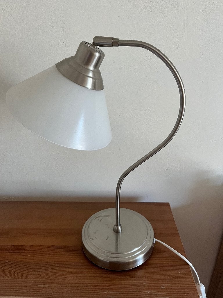 Moderne tafellamp met gebogen arm en glazen kap, Ophalen, E27 (groot), Zo goed als nieuw, Glas