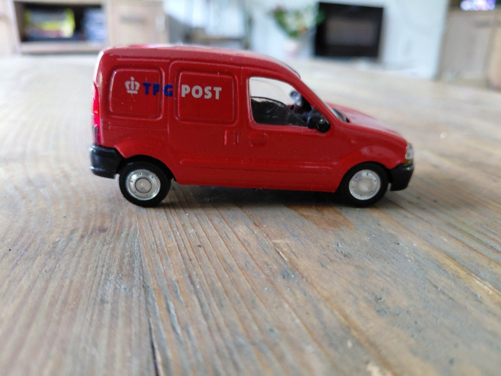 TPG Post bestelbusje modelauto, Hobby en Vrije tijd, Overige merken, Auto, 1:32 tot 1:50, Ophalen of Verzenden