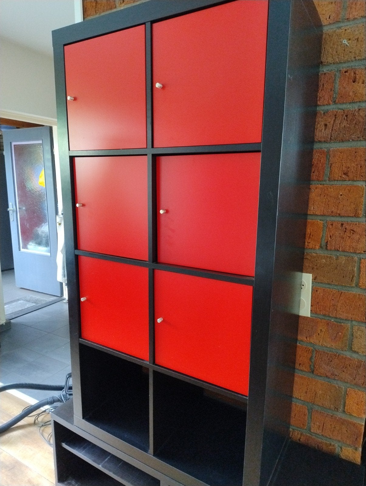 Ikea Kallax kast met zes rode deurtjes, Ophalen, Overige materialen, 100 tot 150 cm, 50 tot 100 cm