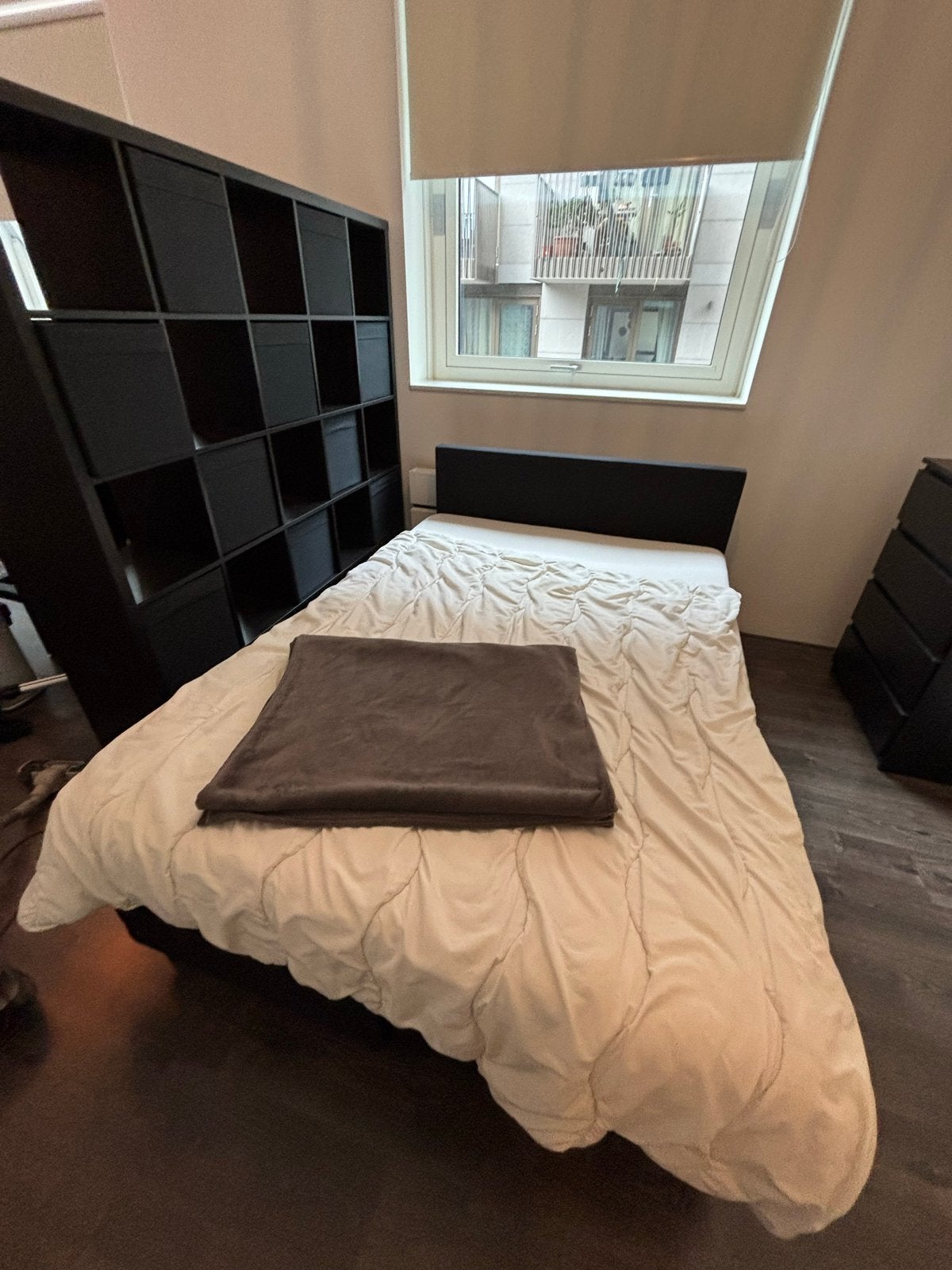Boxspring/bed 140cm breed, Huis en Inrichting, Ophalen, Gebruikt, Zwart, Tweepersoons