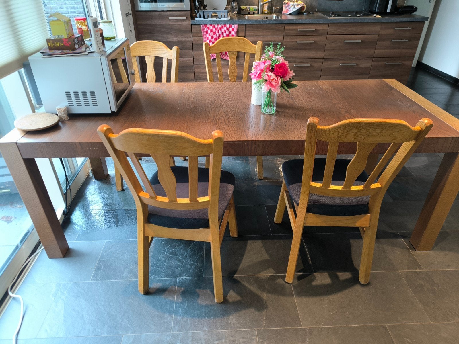 tafel en set van vier stoelen, Huis en Inrichting, Complete eetkamers, Ophalen, Gebruikt, 4 tot 6 stoelen