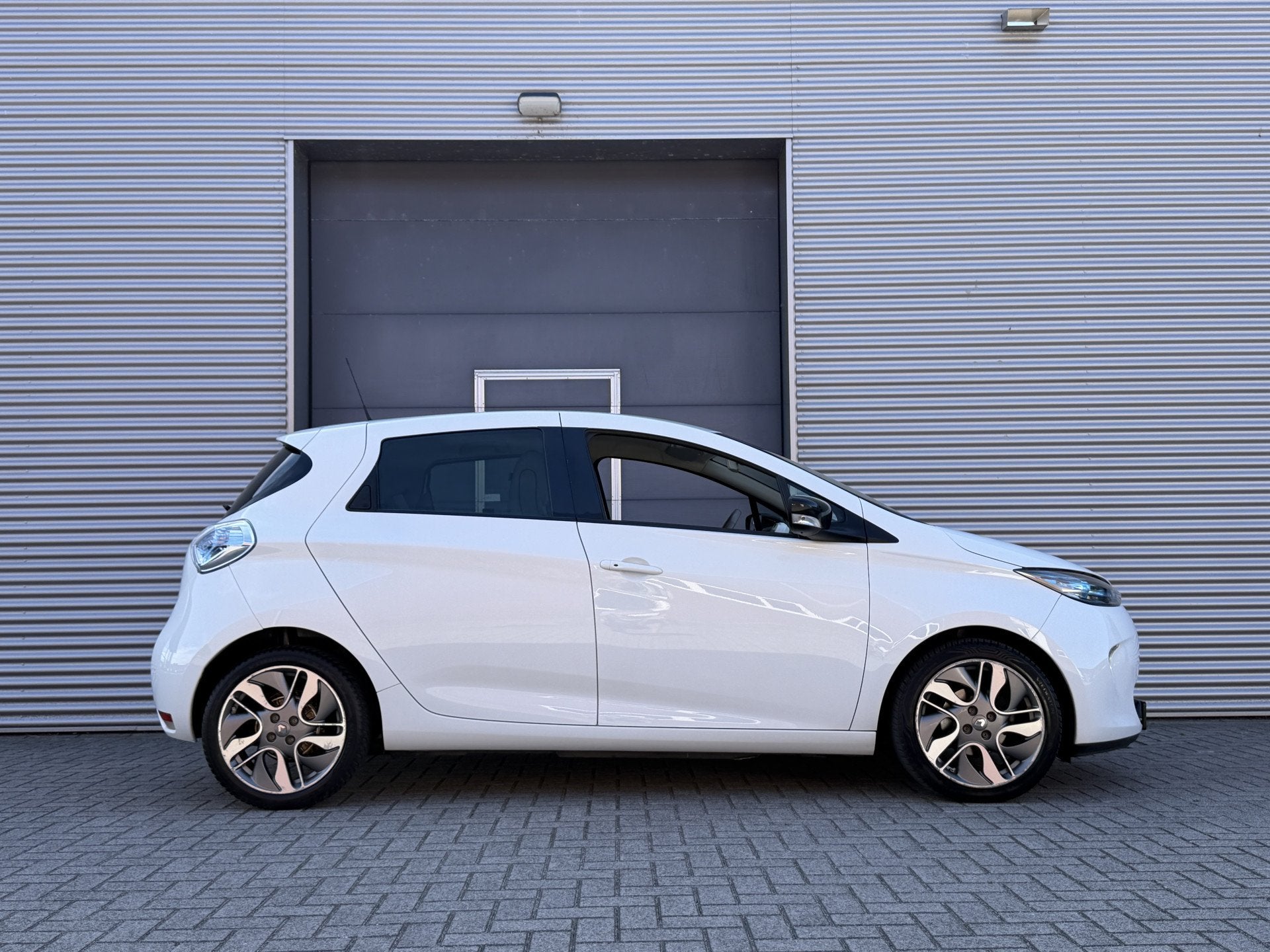 Renault ZOE Q210 Zen Quickcharge 22 kWh ( incl. Accu) I Lede, 240 km, Gebruikt, 22 kWh, Parkeersensor