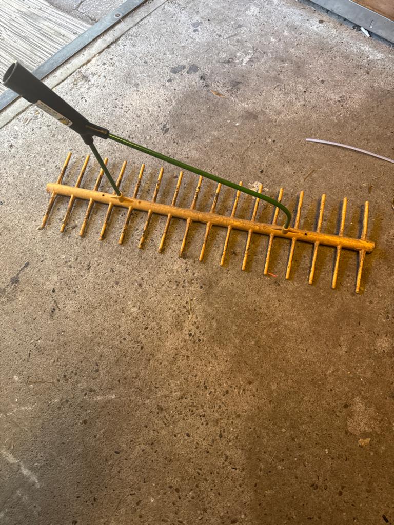 Hark voor tuin en erf, Tuin en Terras, Ophalen of Verzenden, Gebruikt, Hark