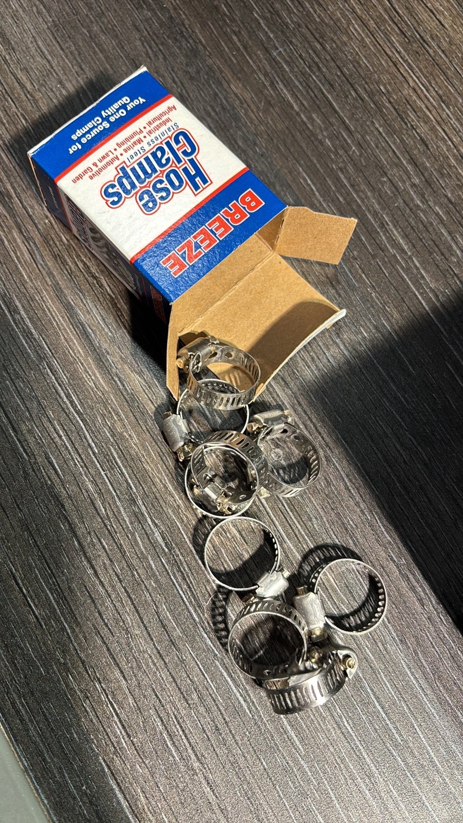 Een pallet vol met slangklemen, Ophalen, Dx, Gf, Nieuw