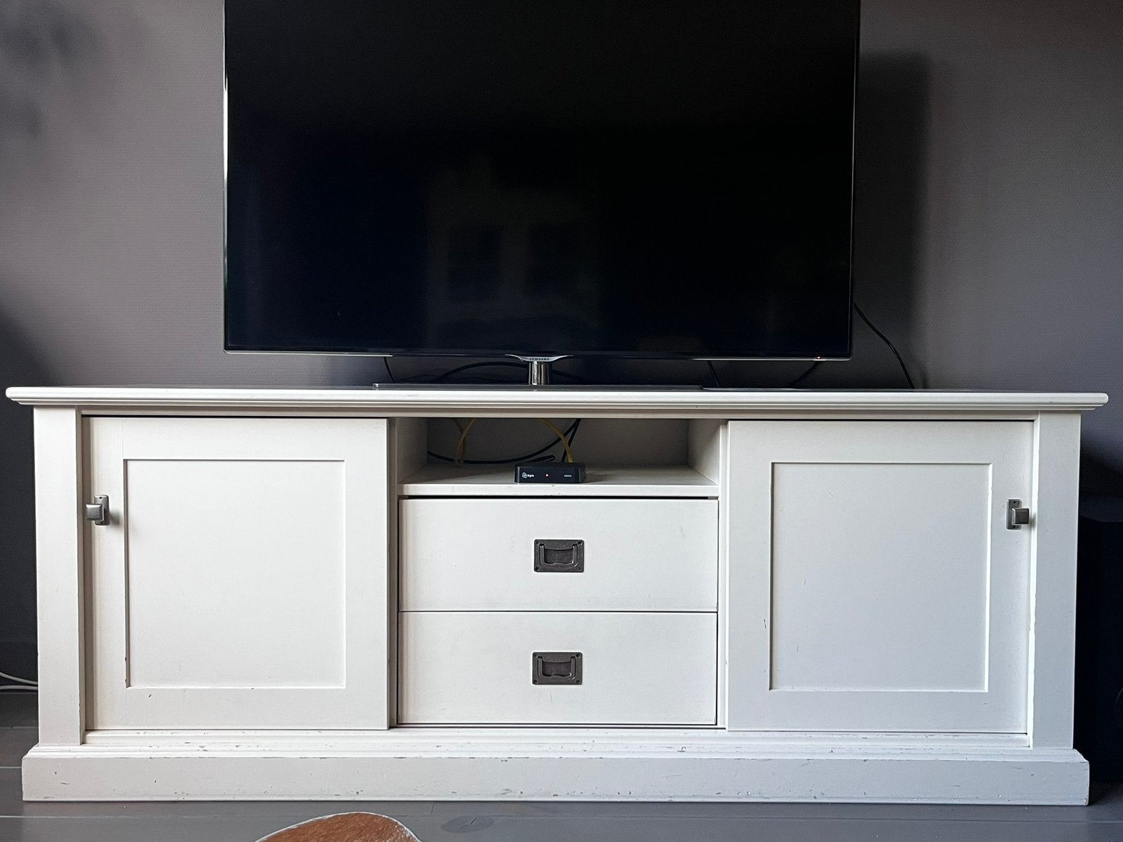 Massief houten dressoir, televisiemeubel 157x 52x 60, Huis en Inrichting, Ophalen, 50 tot 100 cm, Zo goed als nieuw, Minder dan 100 cm