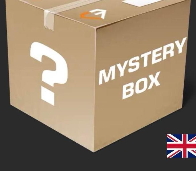 Pokémon Mystery Box met 10 kaarten en booster, Ophalen of Verzenden, Zo goed als nieuw, Overige typen, Foil