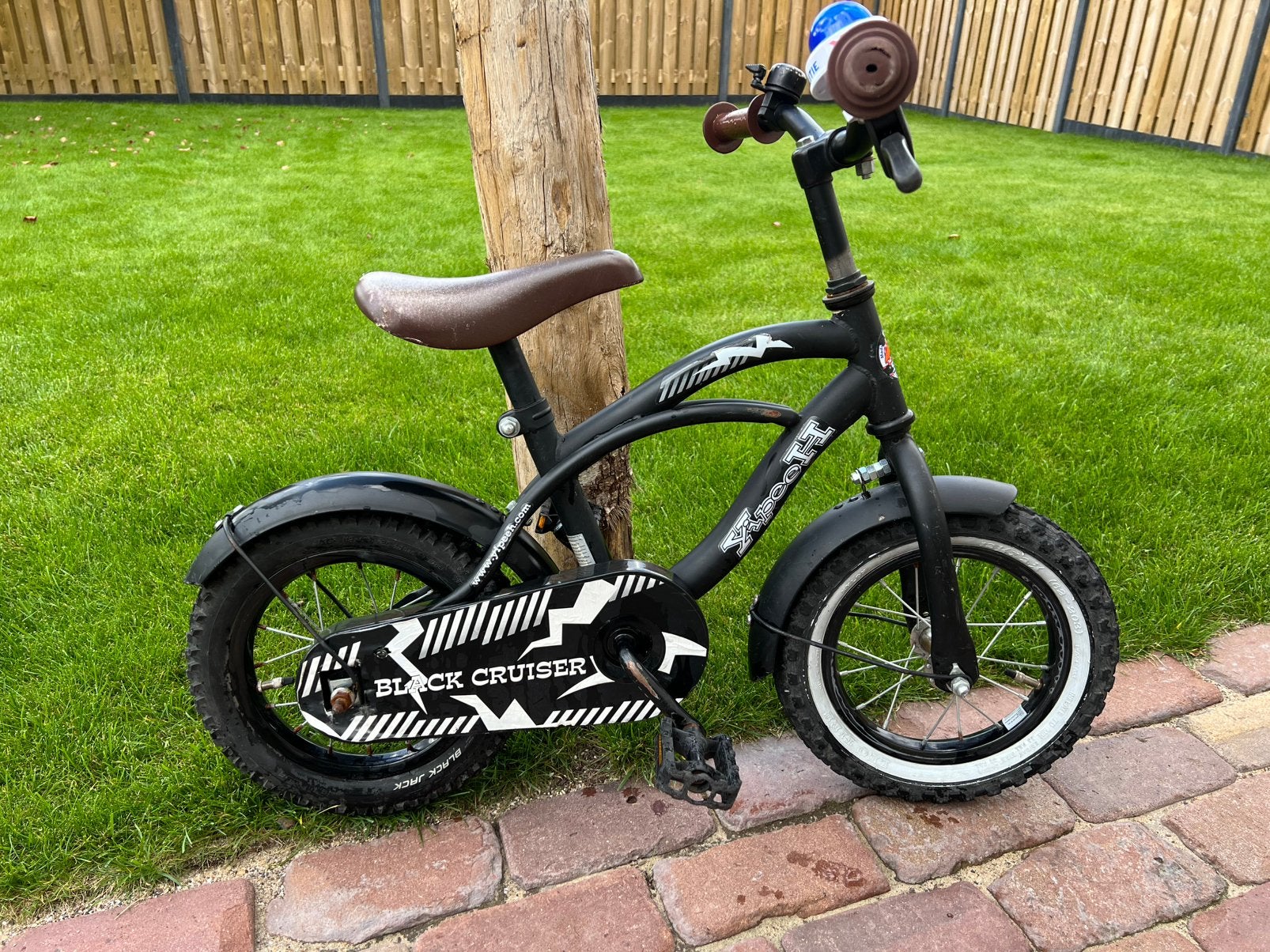 Black cruiser 12 inch kinder fiets, Ophalen, Zo goed als nieuw, Terugtraprem, Minder dan 16 inch