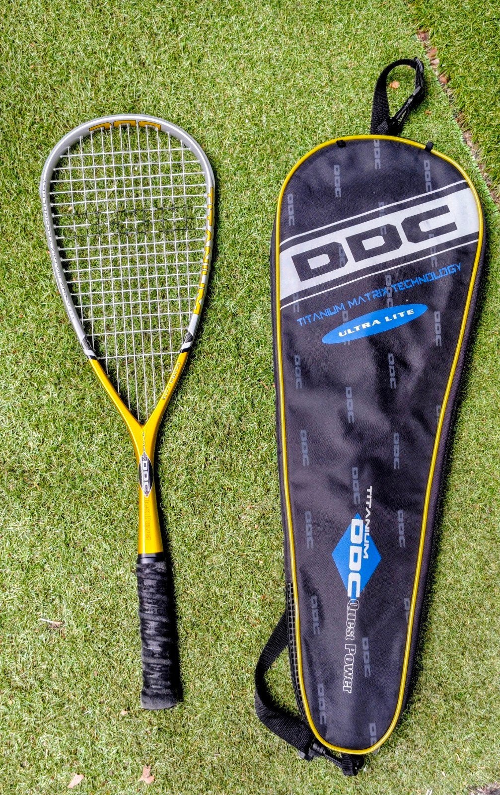 DDC Titanium Ultra Lite Squash Racket met hoes, Ophalen of Verzenden, Gebruikt, Racket, Met hoes