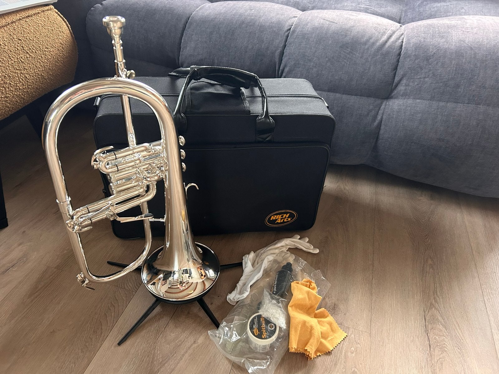 Rich Arts Bugel - Zo goed als nieuw met koffer en accessoire, Ophalen of Verzenden, Zo goed als nieuw, Overige typen, Met koffer