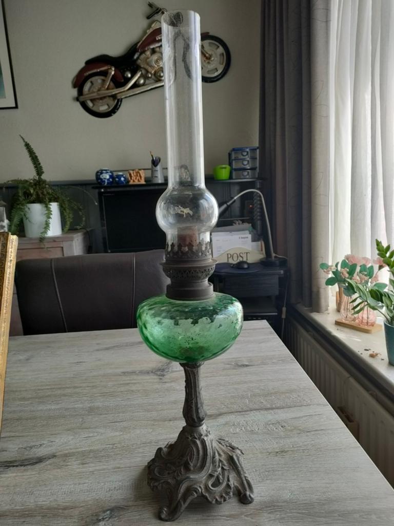 Antieke Victoriaanse peterolielamp rond 1900, Antiek en Kunst, Ophalen, Koper of Brons