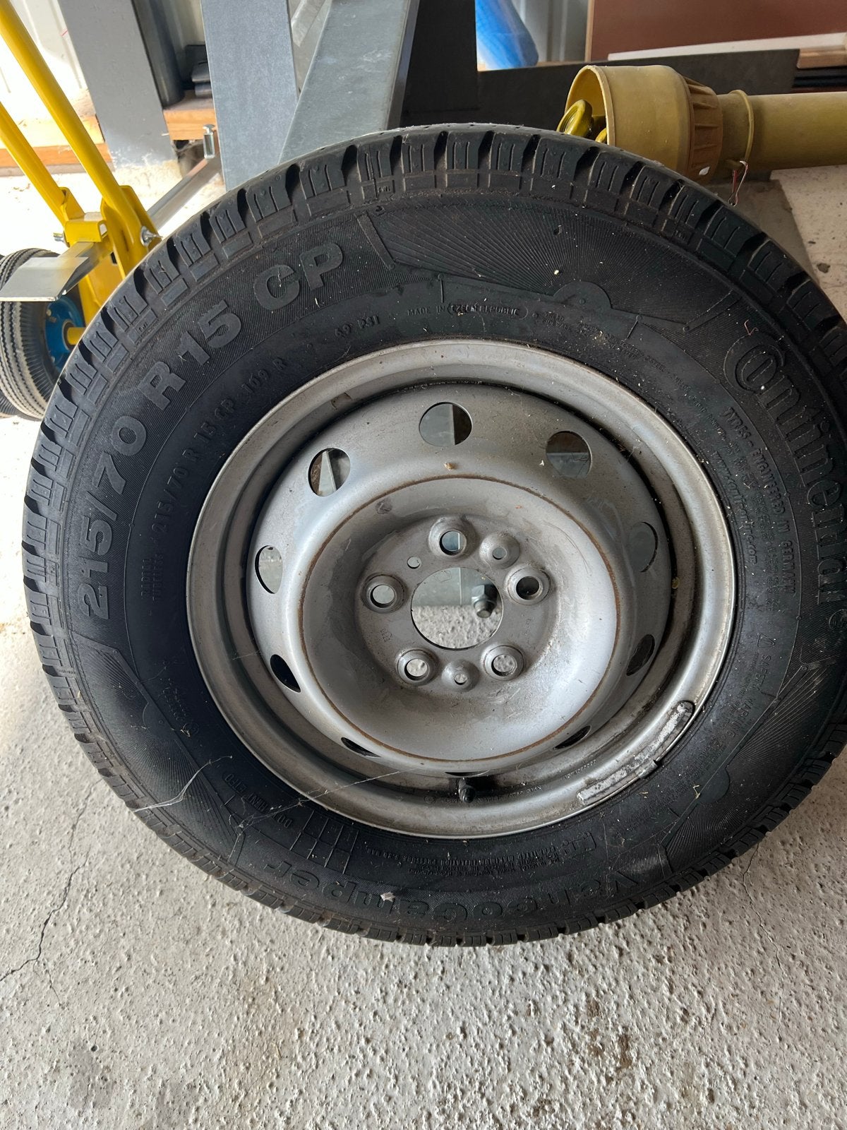 Continental 215/70 R15 C reservewiel camper, Ophalen, Gebruikt