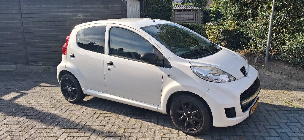 Peugeot 107 1.0 12V 5DR 2012 airco nw apk, Voorwielaandrijving, Stof, Origineel Nederlands, Handgeschakeld