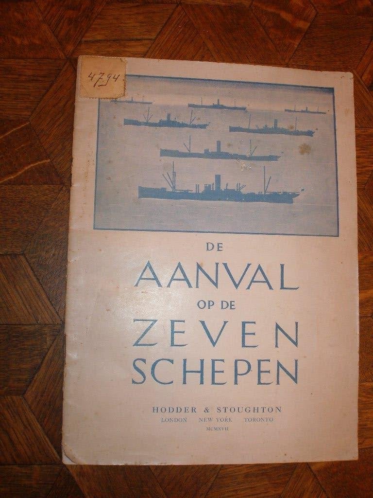 De aanval op de zeven schepen, inclusief losbladige lijst, Verzamelen, Ophalen of Verzenden, Marine, Nederland, Boek of Tijdschrift