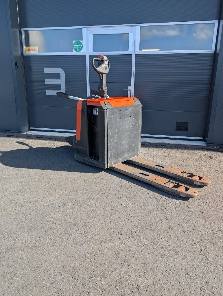 Elektrische pompwagen BT 2400 kg, meerijdend, ex btw, Ophalen, Gebruikt, MachinesNoord, Info@machinesnoord.nl