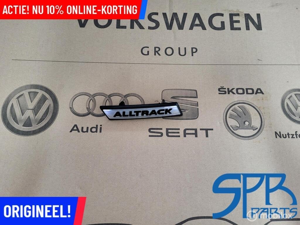 GOLF 7 7.5 ALLTRACK Logo origineel GRILL EMBLEEM 5G9853679, Auto-onderdelen, Gebruikt, Volkswagen, Ophalen of Verzenden, Volkswagen