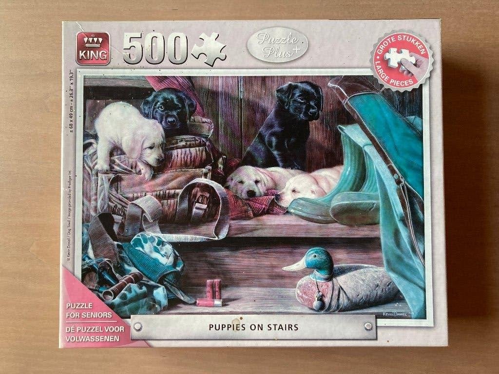 Puzzel senioren grote stukken - Puppies on stairs 500 pcs, Ophalen of Verzenden, 500 t/m 1500 stukjes, Gebruikt, Legpuzzel