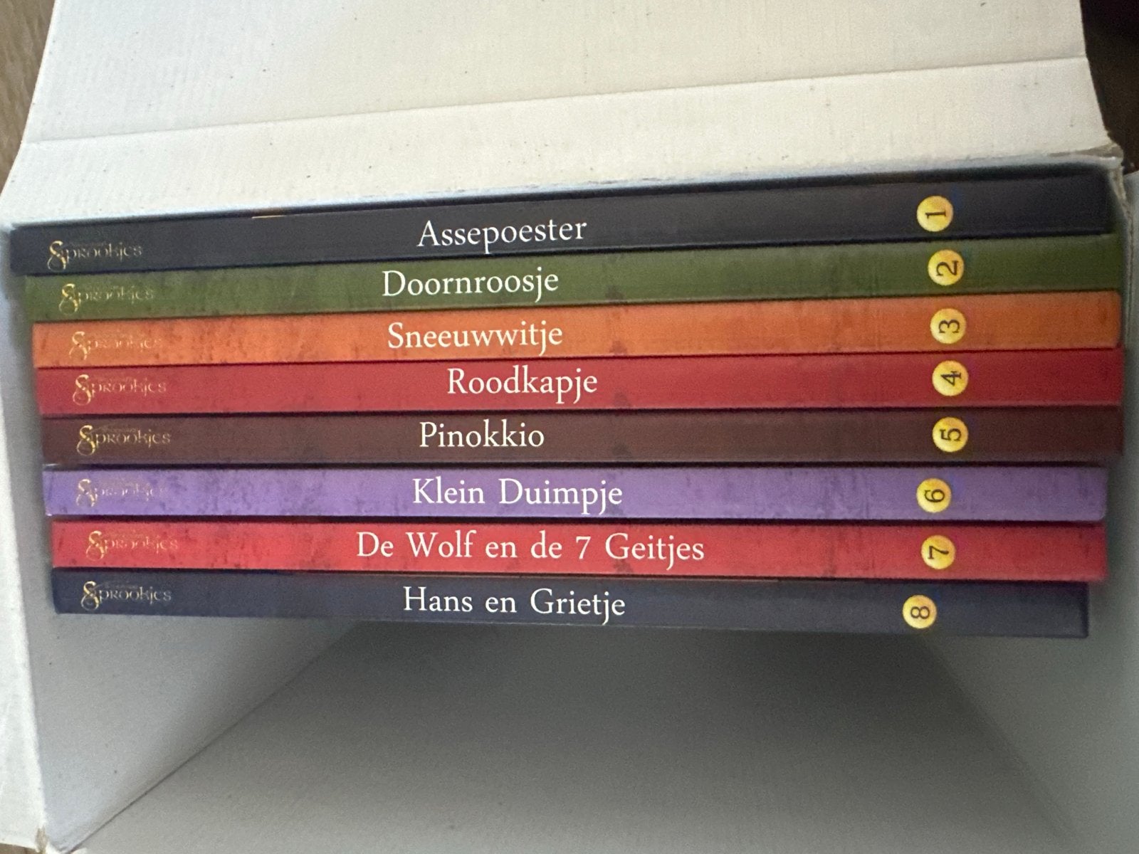 Studio 100 Sprookjes Boekenset met 8 Boeken, Boeken, Ophalen of Verzenden, Zo goed als nieuw