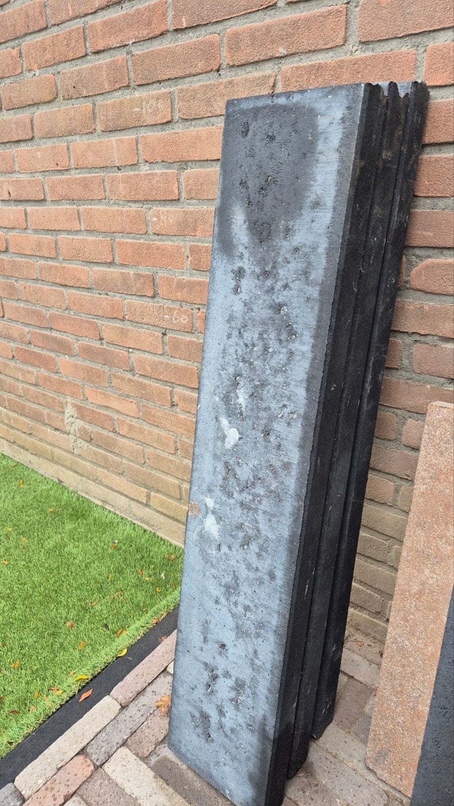 Gratis! 3 betonnen opsluitbanden antraciet 100x20x6, Tuin en Terras, Bielzen en Borders, Ophalen, 100 tot 200 cm, Overige typen
