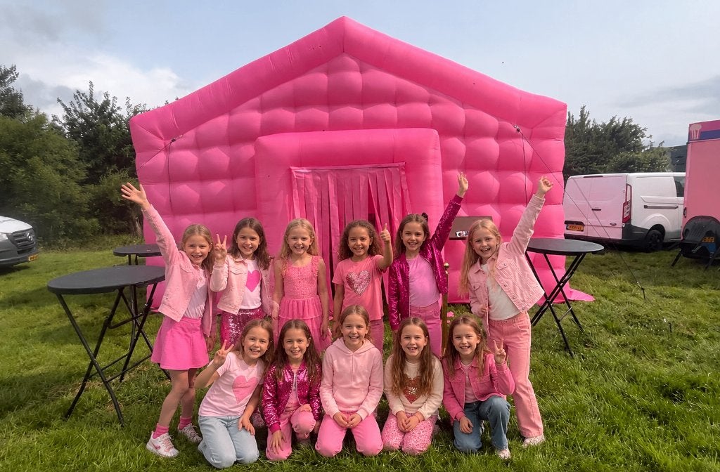 Vier uniek je kinderfeest, Partytent, 6 meter of meer, Ophalen of Verzenden, Zo goed als nieuw