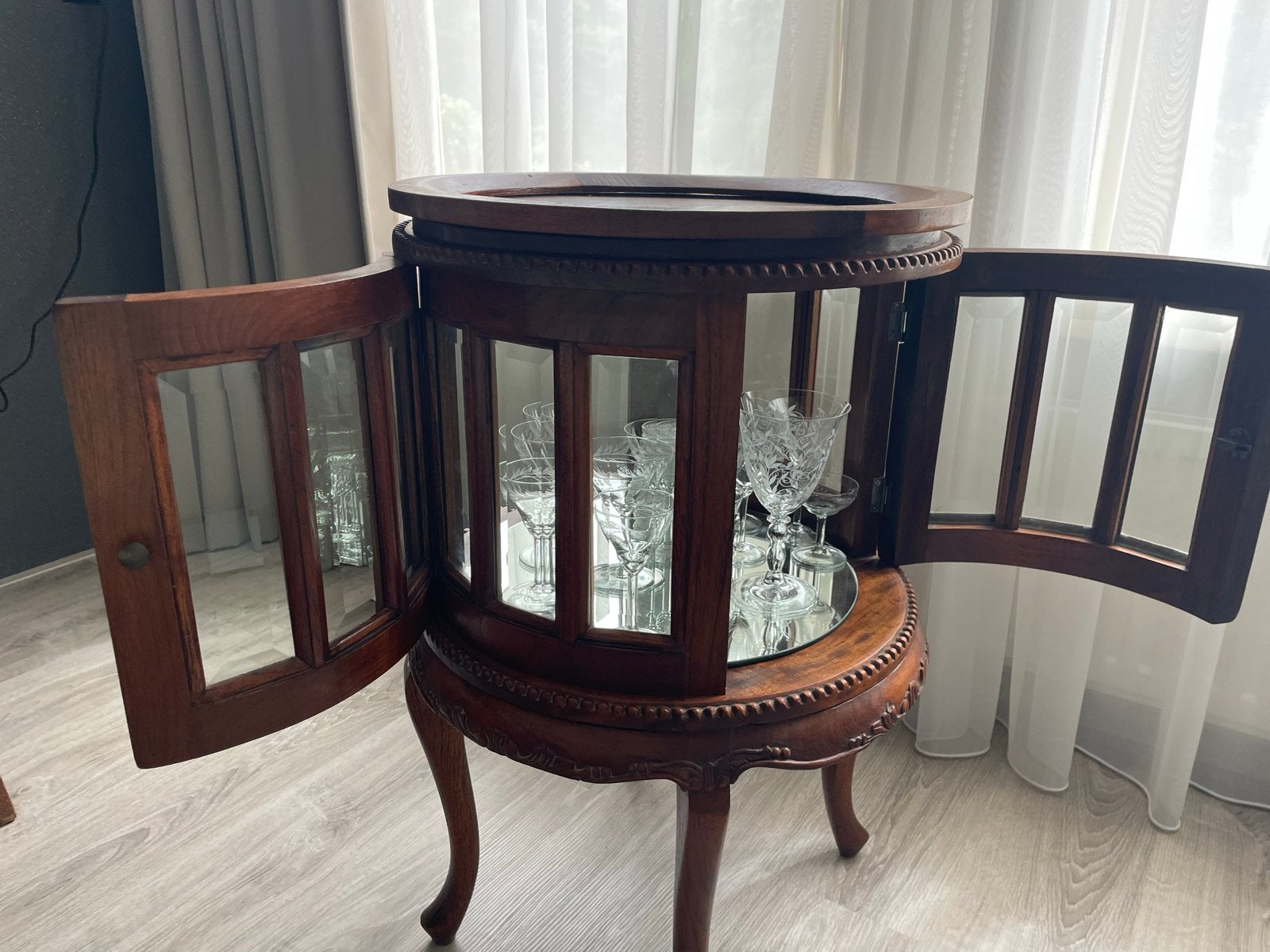 Antieke houten drankenkast, Ophalen of Verzenden