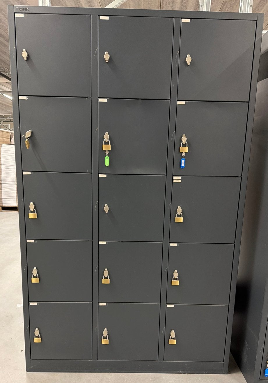Grijze metalen lockers met 15 vakken, Ophalen of Verzenden, Gebruikt