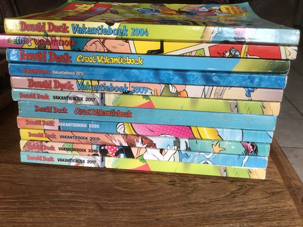 Donald Duck vakantie boeken, Meerdere stripboeken, Ophalen of Verzenden, Gelezen