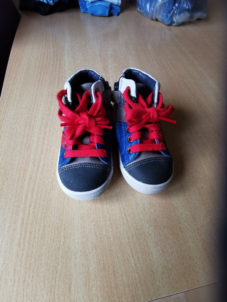 Twins & Trackstyle   schoenen mt 22, Ophalen, Gebruikt, Schoenen, Jongen