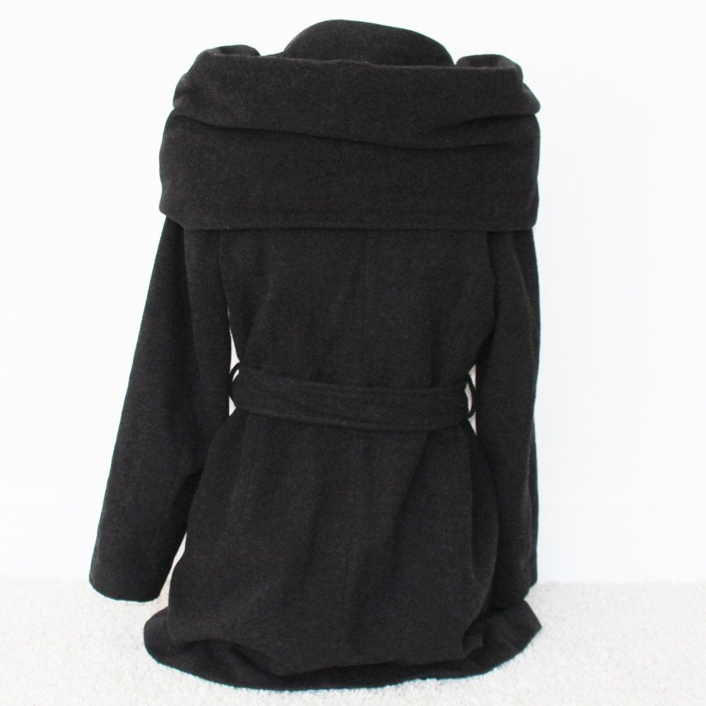 Mooie Milo Coats Jas (Maat 40) € 70,-, Kleding | Dames, Maat 38/40 (M), Zwart, Ophalen of Verzenden, Zo goed als nieuw
