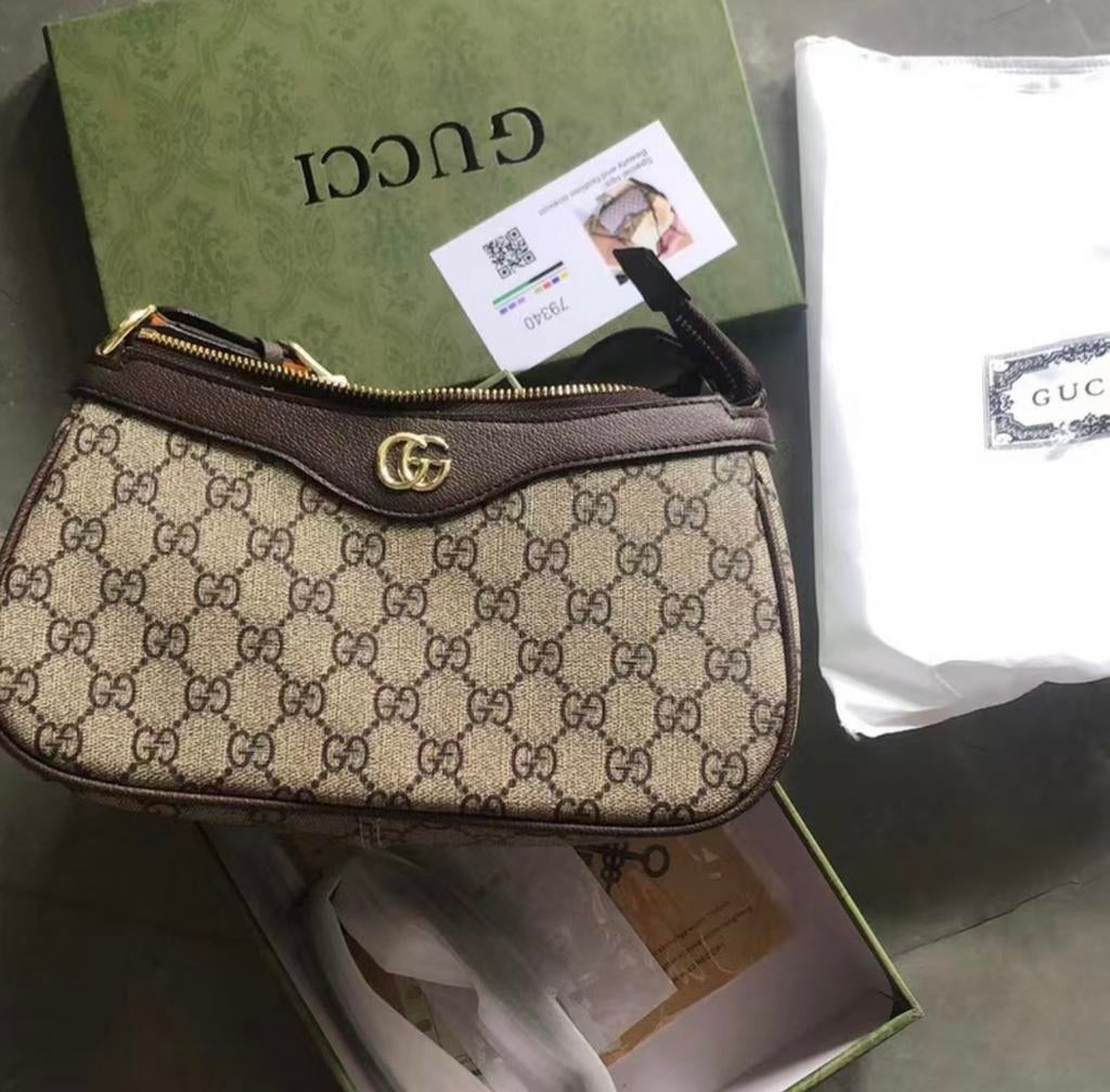 Gucci Schoudertasje, Sieraden, Tassen en Uiterlijk, Portemonnees, Ophalen of Verzenden, Zo goed als nieuw, Zwart