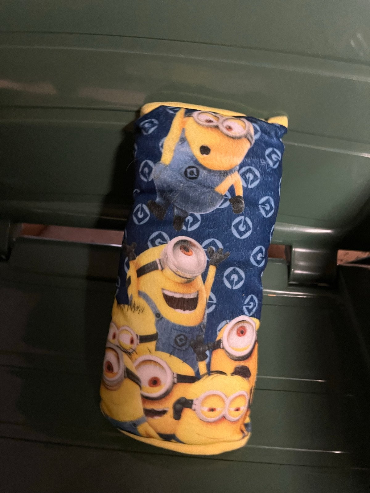 Minions kussen voor om de gordel, Ophalen, Gebruikt